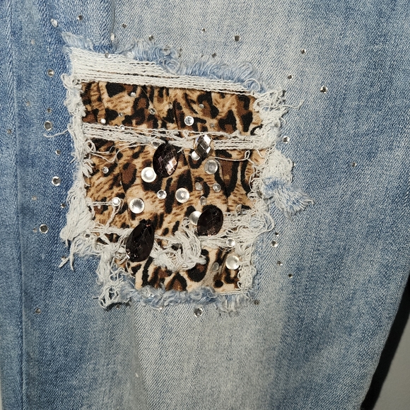 Size 8 BEBE Jeans - Picture 4 of 7